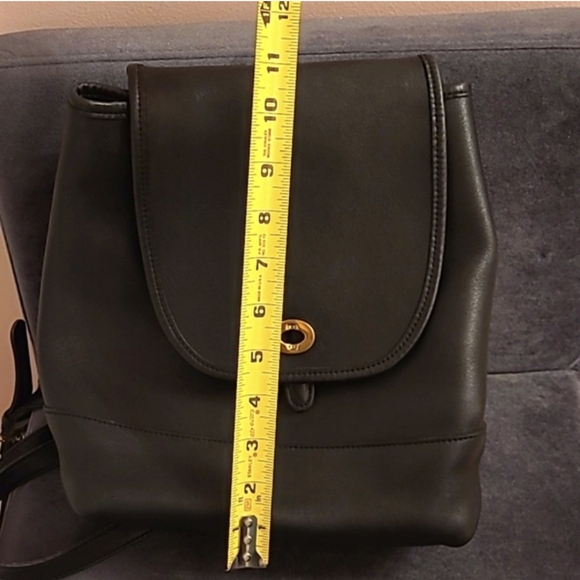 COACH blavk leather backpack - Picture 8 of 8